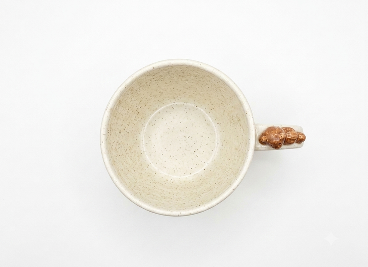 ماگ فانتزی عروسکی طرح خرس عسلی روی دسته نمای داخل